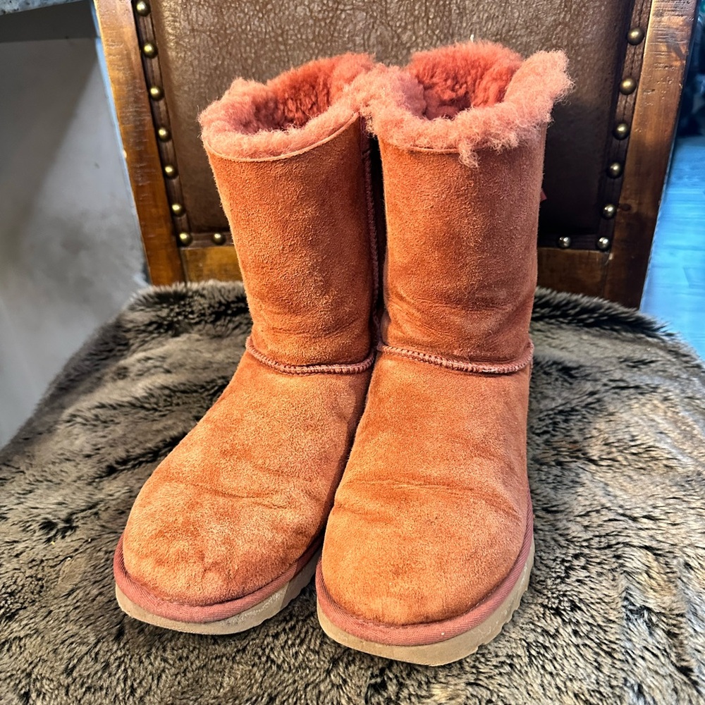 UGG Bailey Bow Coral Pink Boots, Size 7